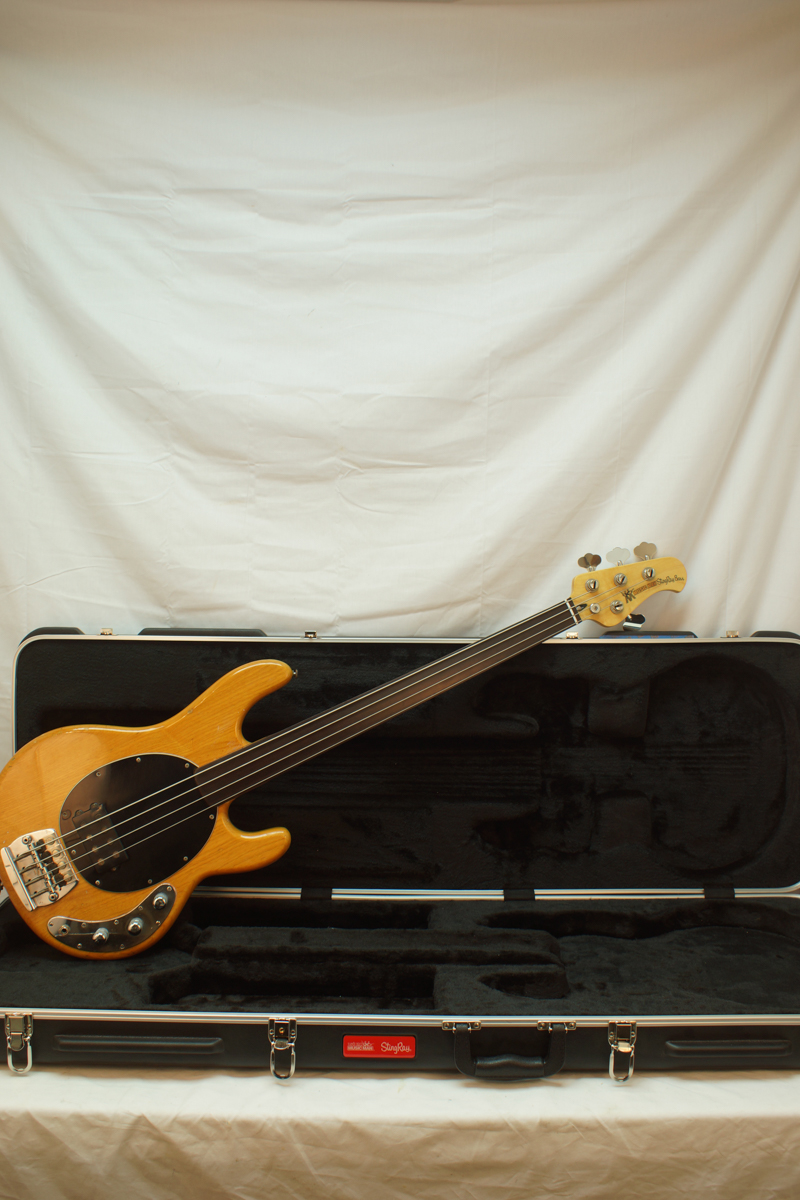 Pre Ernie Ball Music Man Fretless Stingray Bass - BanjoWarehouse.com