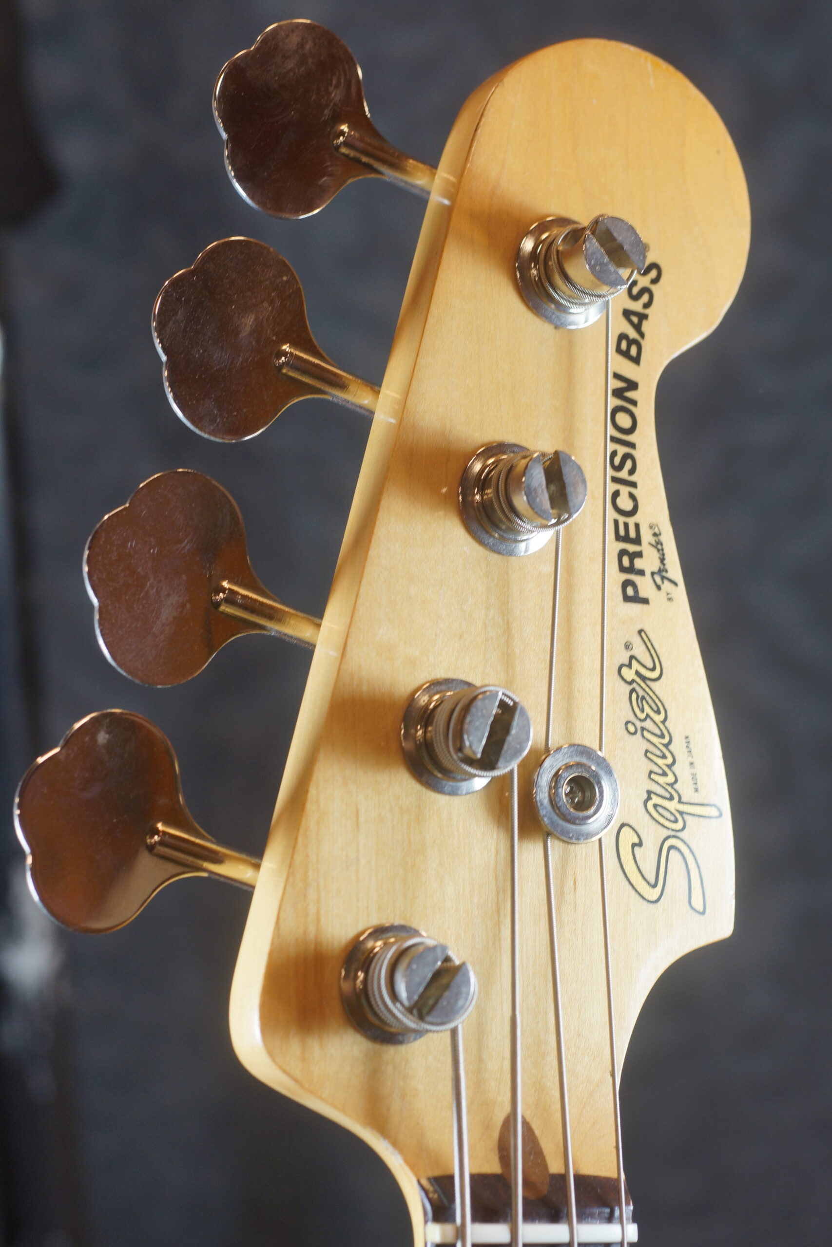 楽器・機材Squire by Fender PRECISIONベース 日本製 現状渡し - ベース