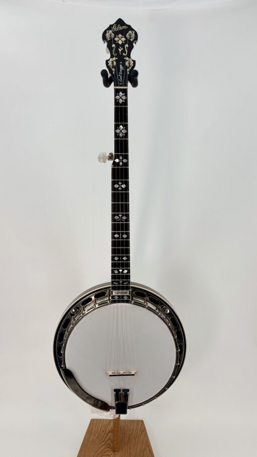 Full-length front view of the 1989 Gibson Earl Scruggs Standard 5-string banjo at Banjo Warehouse