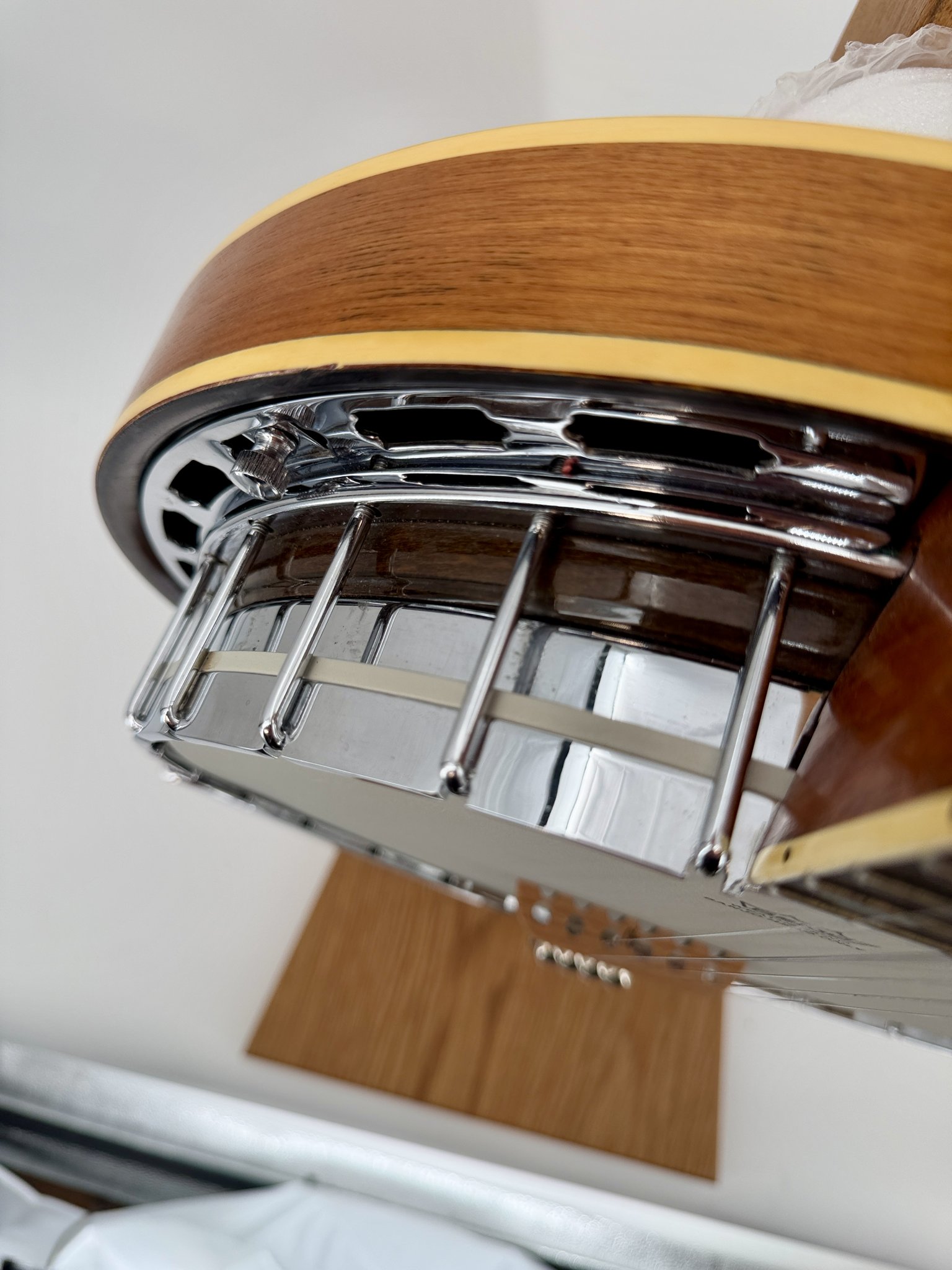 Resonator binding and flange detail on an Iida-made GTR banjo