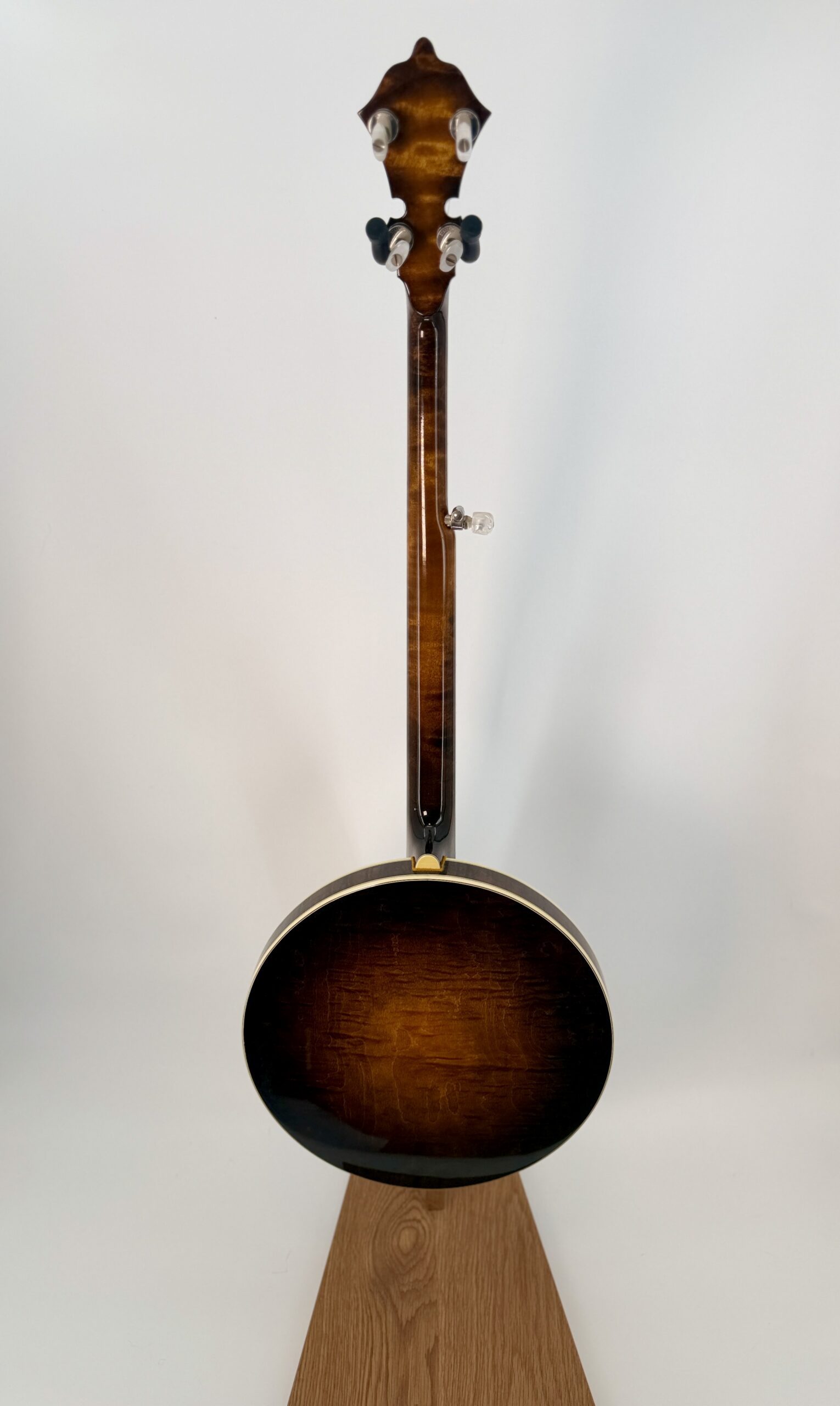 1983 Stelling Sunflower banjo, full back view of the figured maple neck and resonator in sunburst